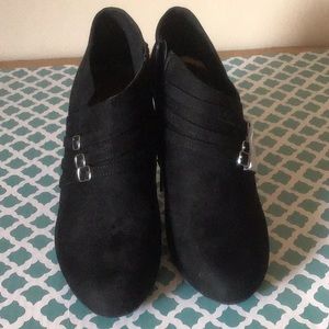 💕Pretty shoes NWT never used💕